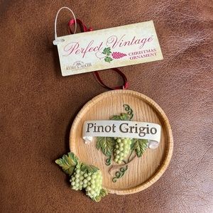 NWT Kurt Adler “Pinot Grigio” Barrel top Ornament